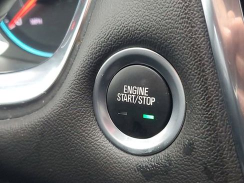 Certified 2023 Chevrolet Traverse LT image 24