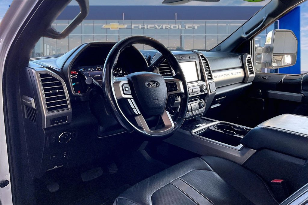 Used 2018 Ford F250 Platinum w/ Platinum Ultimate Package AWD/4WD image 4