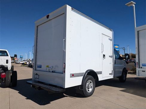 New 2024 Chevrolet Express 3500 Work Van w/ Power Convenience Package image 4