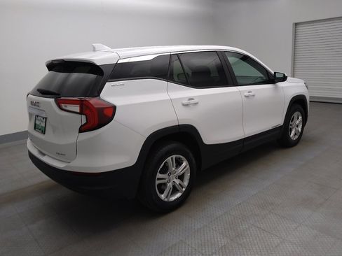 Used 2024 GMC Terrain SLE image 10