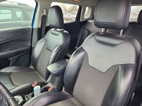 Used 2020 Jeep Compass Latitude image 6