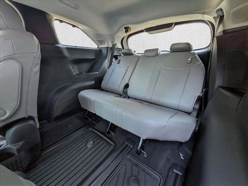 New 2026 Toyota Sienna XLE image 16