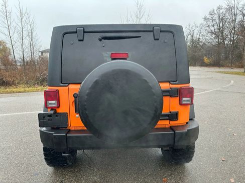 Used 2012 Jeep Wrangler Unlimited Sport image 6