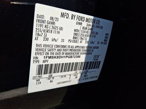 Used 2023 Ford Explorer XLT AWD/4WD image 30