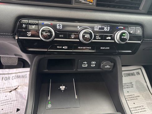 Used 2025 Honda Pilot Elite image 50