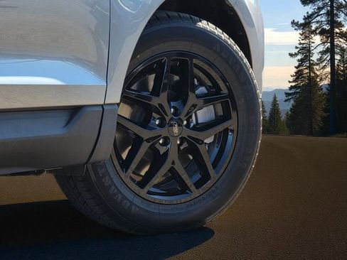 Used 2024 Ford Edge SEL image 8