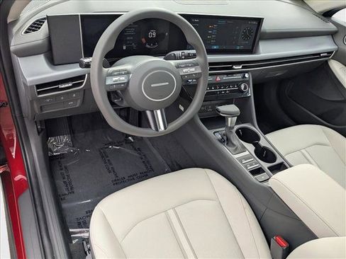 New 2025 Hyundai Sonata SE image 3