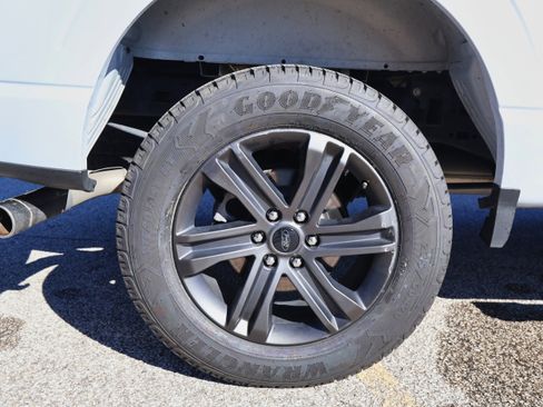 Used 2022 Ford F150 XLT w/ Equipment Group 302A High image 32