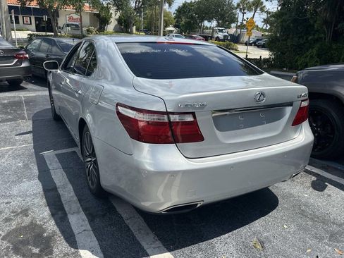 Used 2008 Lexus LS 460 RWD image 6