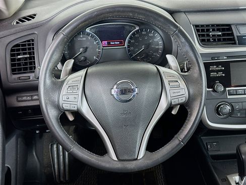 Used 2017 Nissan Altima 2.5 SR image 18