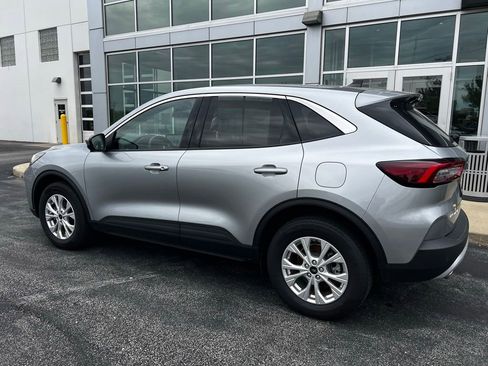 Used 2023 Ford Escape Active w/ Tech Pack #2 AWD/4WD image 6