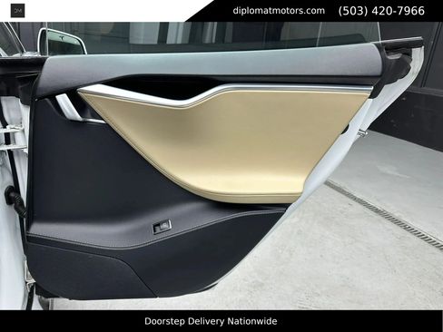 Used 2014 Tesla Model S 85 RWD image 27