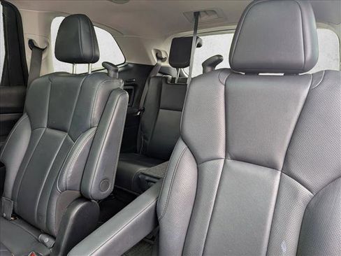 Used 2019 Subaru Ascent Limited image 17