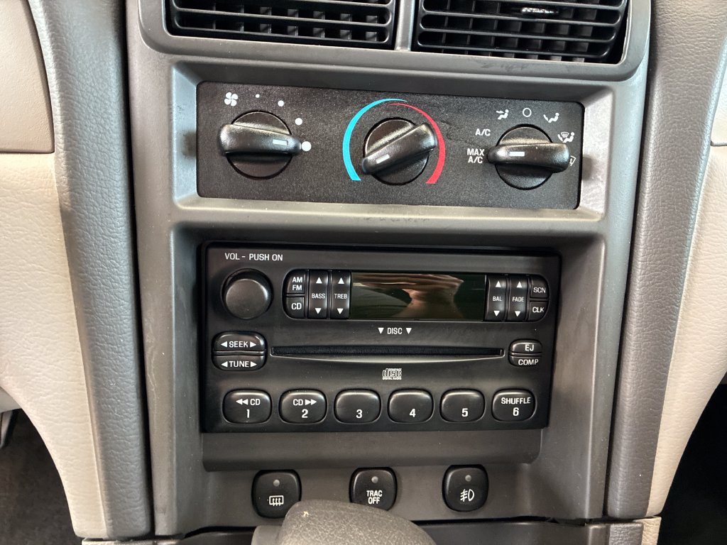 Used 2004 Ford Mustang GT RWD image 19