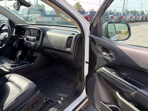Used 2022 GMC Canyon AT4 w/ Trailering Package AWD/4WD image 17