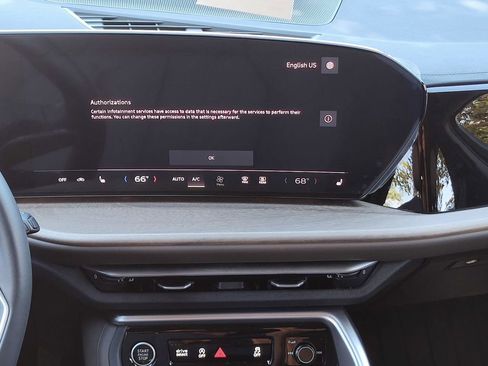 Certified 2025 Audi Q5 Premium w/ Convenience Package image 27