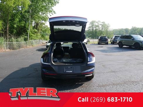 New 2025 Kia EV6 Light w/ Light LR Technology Package AWD/4WD image 15