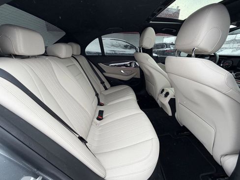 Used 2017 Mercedes-Benz E 300 4MATIC image 26