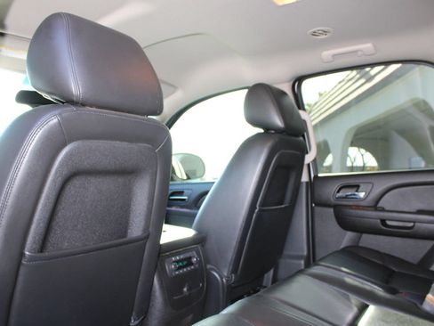 Used 2013 GMC Yukon SLT AWD/4WD image 17