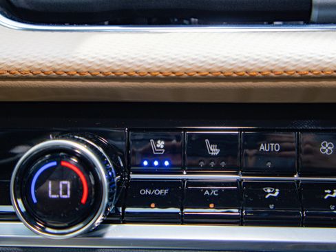 New 2026 Chevrolet Equinox ACTIV w/ Convenience Package III image 10