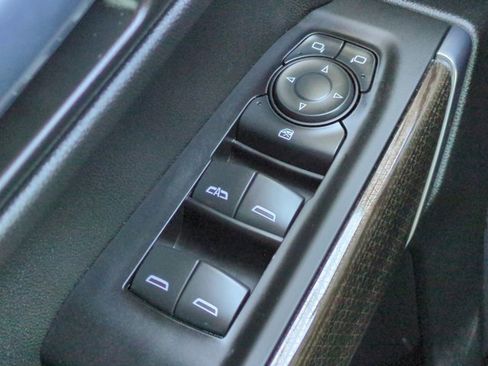 Used 2021 Chevrolet Silverado 1500 LT image 23