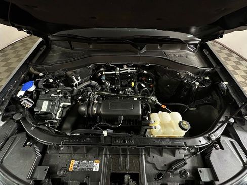 Used 2023 Ford Explorer XLT w/ Equipment Group 202A image 9