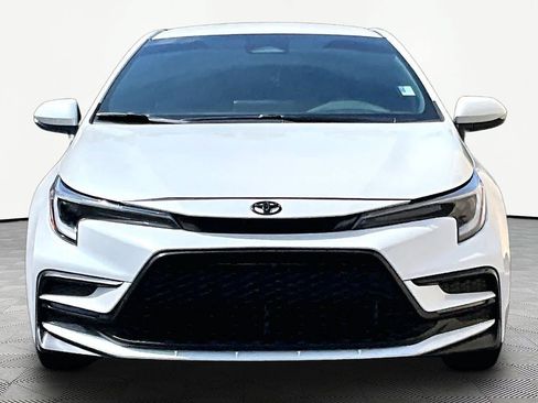 Used 2025 Toyota Corolla SE FWD image 4