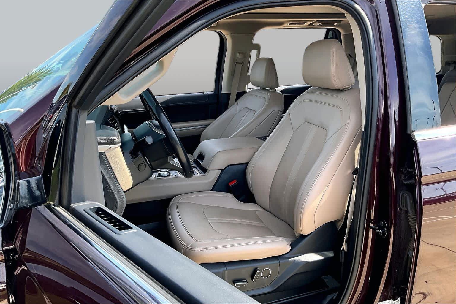 Used 2024 Ford Expedition Limited AWD/4WD image 8