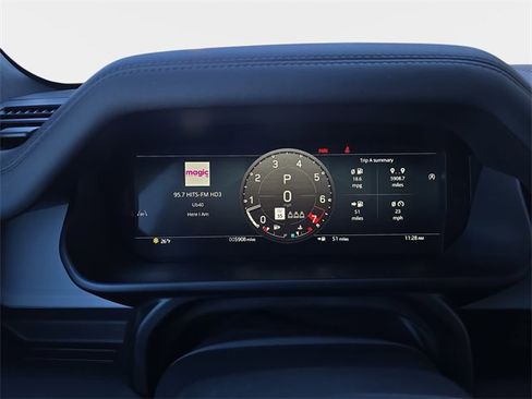 Used 2025 Land Rover Defender 110 S image 18