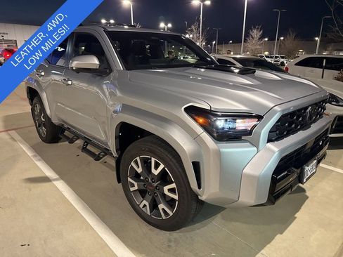 Used 2025 Toyota 4Runner TRD Sport Premium w/ Tow Technology Package image 3