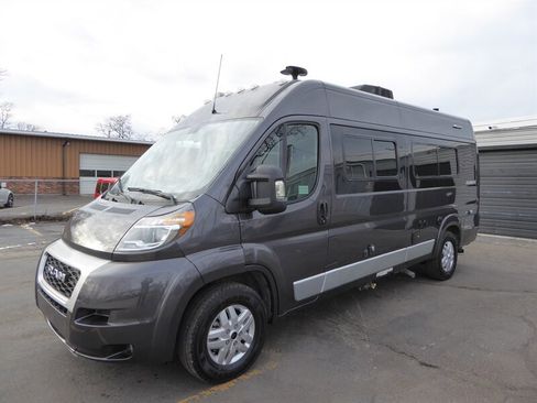 Used 2017 RAM ProMaster 3500 w/ Premium Appearance Group image 3