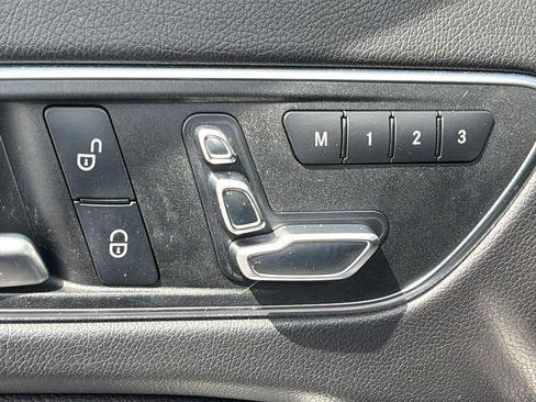 Used 2018 Mercedes-Benz GLA 250 4MATIC image 15