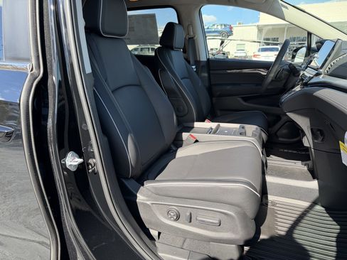 New 2026 Honda Odyssey Touring image 22