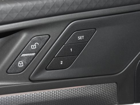 New 2026 BMW X2 xDrive28i w/ Technology Package image 4