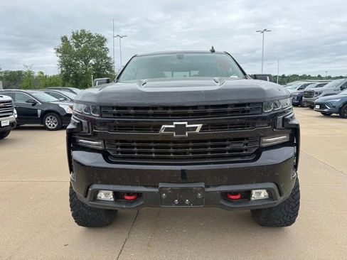 Used 2020 Chevrolet Silverado 1500 LT Trail Boss w/ Midnight Edition AWD/4WD image 9