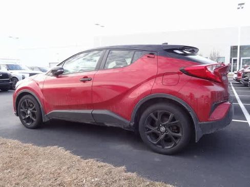 Used 2021 Toyota C-HR image 4