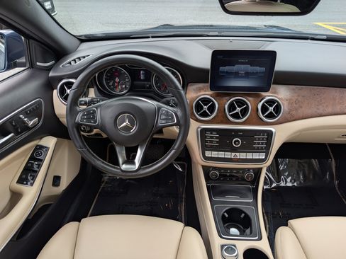 Used 2020 Mercedes-Benz GLA 250 4MATIC image 17
