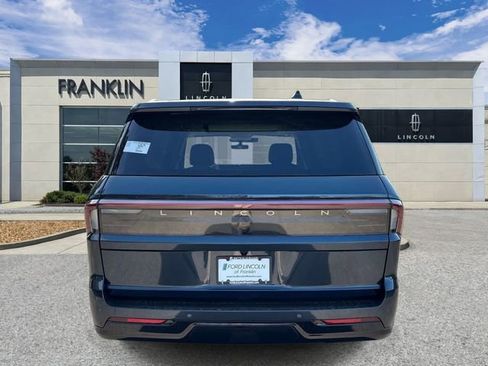 New 2026 Lincoln Navigator Reserve AWD/4WD image 6