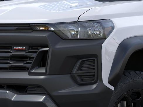 New 2026 Chevrolet Colorado Trail Boss AWD/4WD image 10