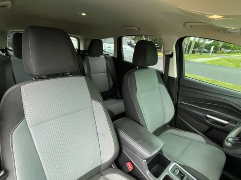 Used 2017 Ford Escape SE w/ Equipment Group 201A image 15