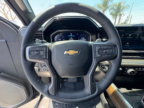 Used 2025 Chevrolet Silverado 1500 High Country w/ High Country Premium Package AWD/4WD image 20