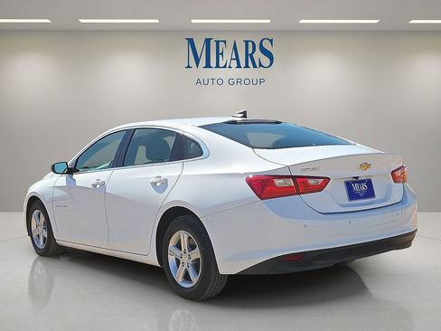 Used 2025 Chevrolet Malibu LS FWD image 3