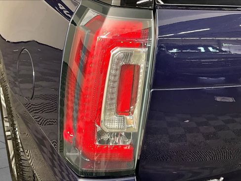 Certified 2020 GMC Yukon Denali w/ Denali Premium Package AWD/4WD image 27
