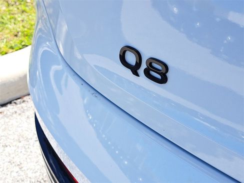 Certified 2024 Audi Q8 e-tron Premium Plus w/ Premium Plus Package image 5