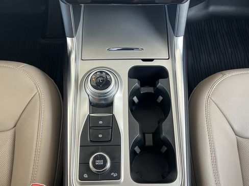Used 2023 Ford Explorer Limited w/ Limited Technology Package AWD/4WD image 40