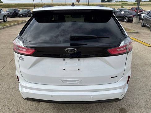Used 2022 Ford Edge SE w/ Black Appearance Package AWD/4WD image 9