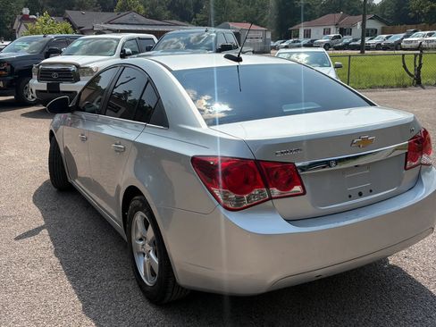 Used 2016 Chevrolet Cruze LT FWD image 4