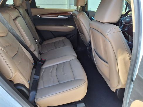 Used 2019 Cadillac XT5 Platinum image 13