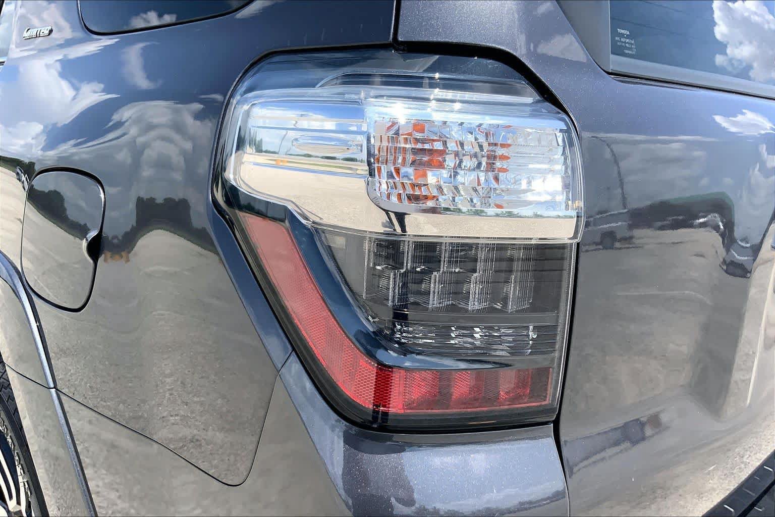 Used 2021 Toyota 4Runner Limited AWD/4WD image 55