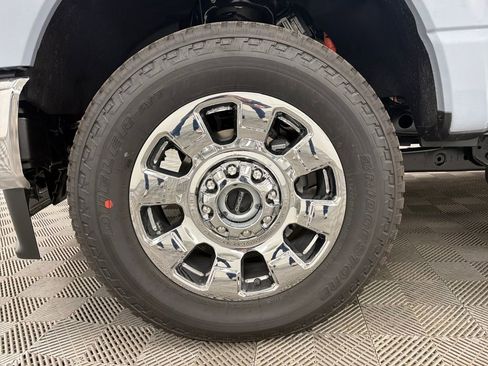 New 2026 Ford F250 Lariat w/ Lariat Premium Package image 11